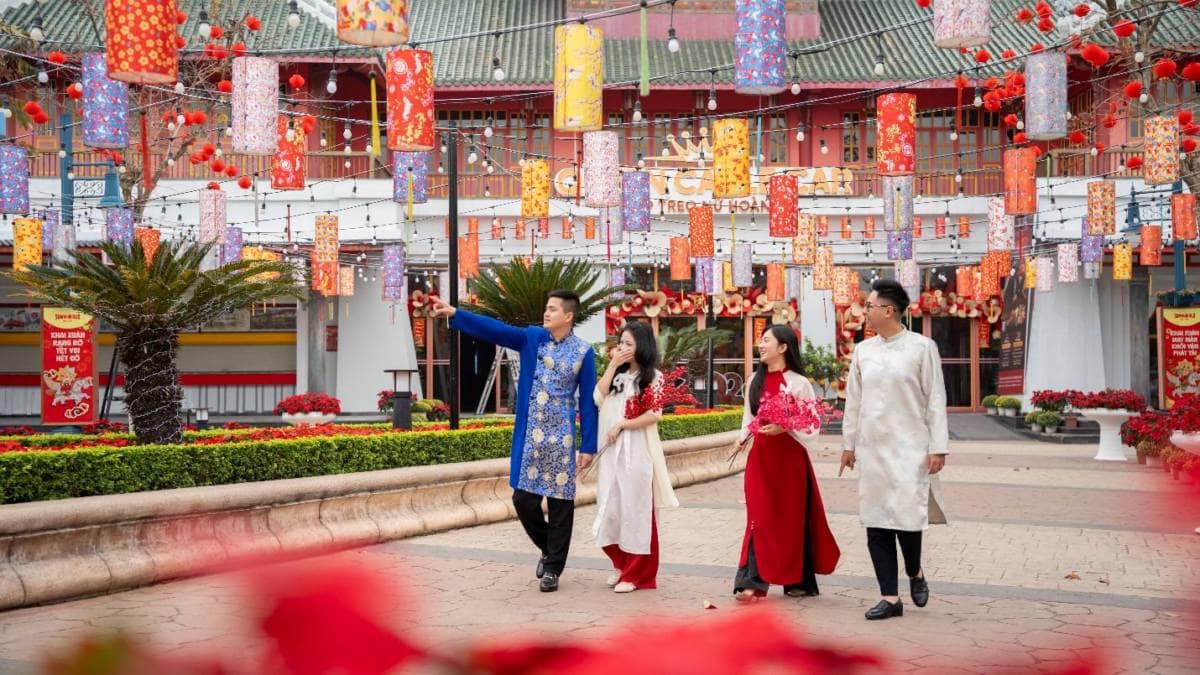 Hà Nội, Sa Pa, Hạ Long, Hà Nam nhộn nhịp khách du xuân ngay từ những ngày đầu năm mới