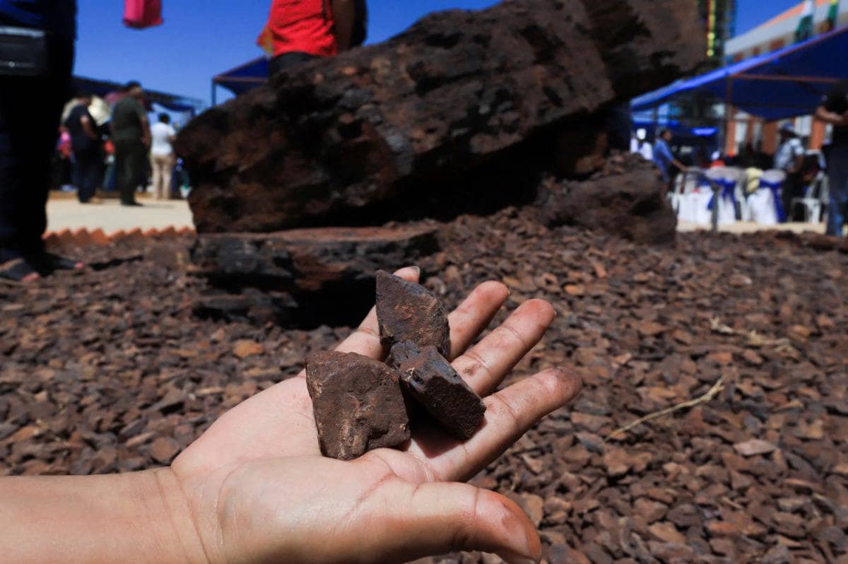 Giá quặng sắt ngày 24/02 diễn biến phân hóa trước kỳ vọng cải thiện nhu cầu