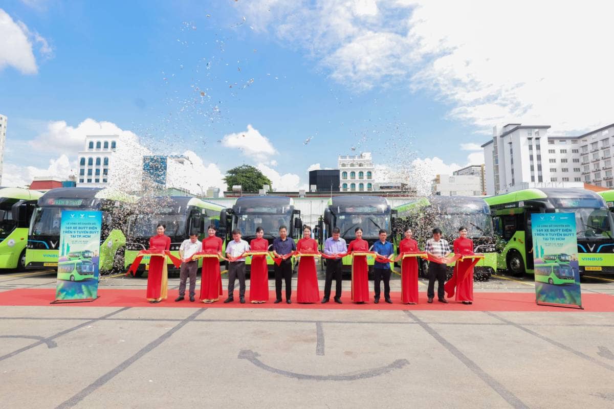 VinBus vận hành 9 tuyến buýt điện mới tại TP.HCM