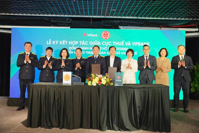 VPBank triển khai chuỗi hoạt động hỗ trợ hộ kinh doanh thích ứng cơ chế thuế mới 