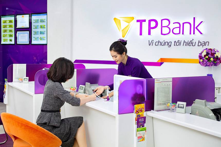 Lãi suất ngân hàng “bứt đỉnh” 8,5%: cuộc đua huy động bắt đầu – tiền đang thiếu hay rủi ro đang tăng?