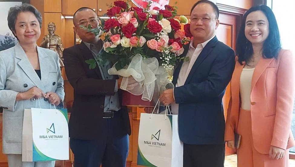 BAN KẾT NỐI VÀ XÚC TIẾN ĐẦU TƯ HIỆP HỘI M&A. ---. Ban Kết và Xúc tiến đầu tư ( Ban KN&XTĐT ) là đơn  ...