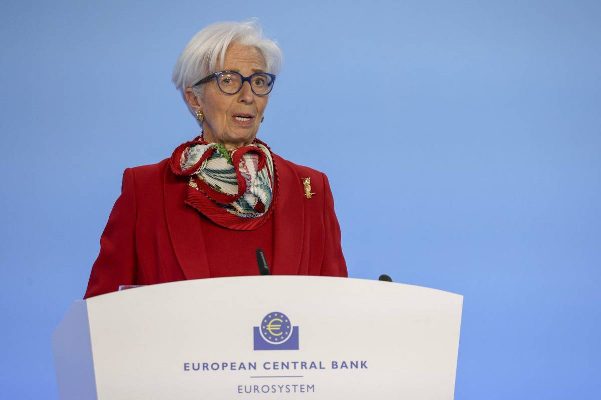 ECB “sẵn sàng siết lại”: lạm phát có thể bùng nổ 6% - giá dầu tăng cao vì xung đột Mỹ - Iran đang đẩy thế giới vào chu kỳ lãi suất mới?