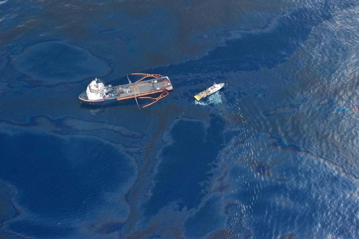 Căng thẳng Mỹ - Iran: Ông Trump tuyên bố tạm ngừng tấn công 10 ngày để đàm phán