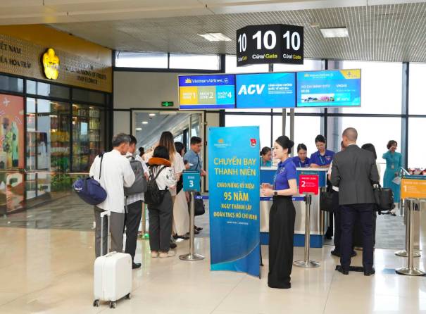 Vietnam Airlines thắp sáng tinh thần nhiệt huyết trên “Chuyến bay Thanh niên” 2026