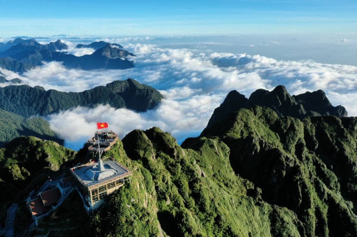 10 năm cáp treo Fansipan: Kỳ tích “nối đỉnh trời”, đưa Sa Pa ra thế giới