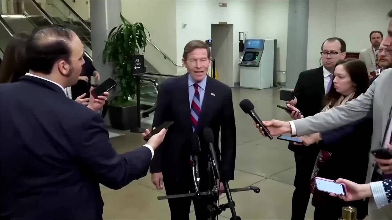 Các nhà lập pháp Mỹ lo ngại ông Trump có thể đưa quân đội vào Iran.