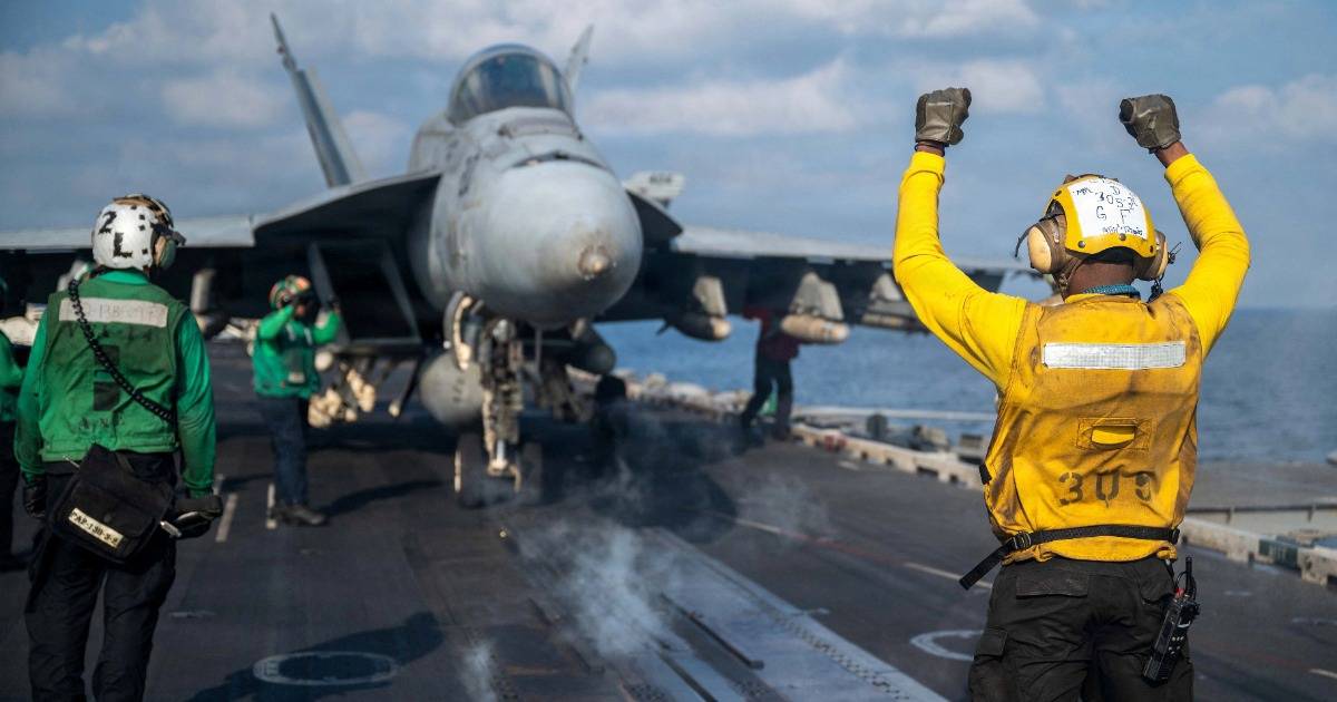 Tổng thống Trump rút lại đòn tấn công Iran phút chót, vì sao?