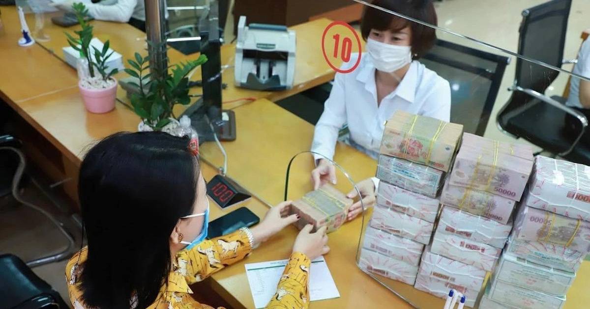 Lãi suất cho vay có giảm sau khi lãi suất huy động giảm ồ ạt?