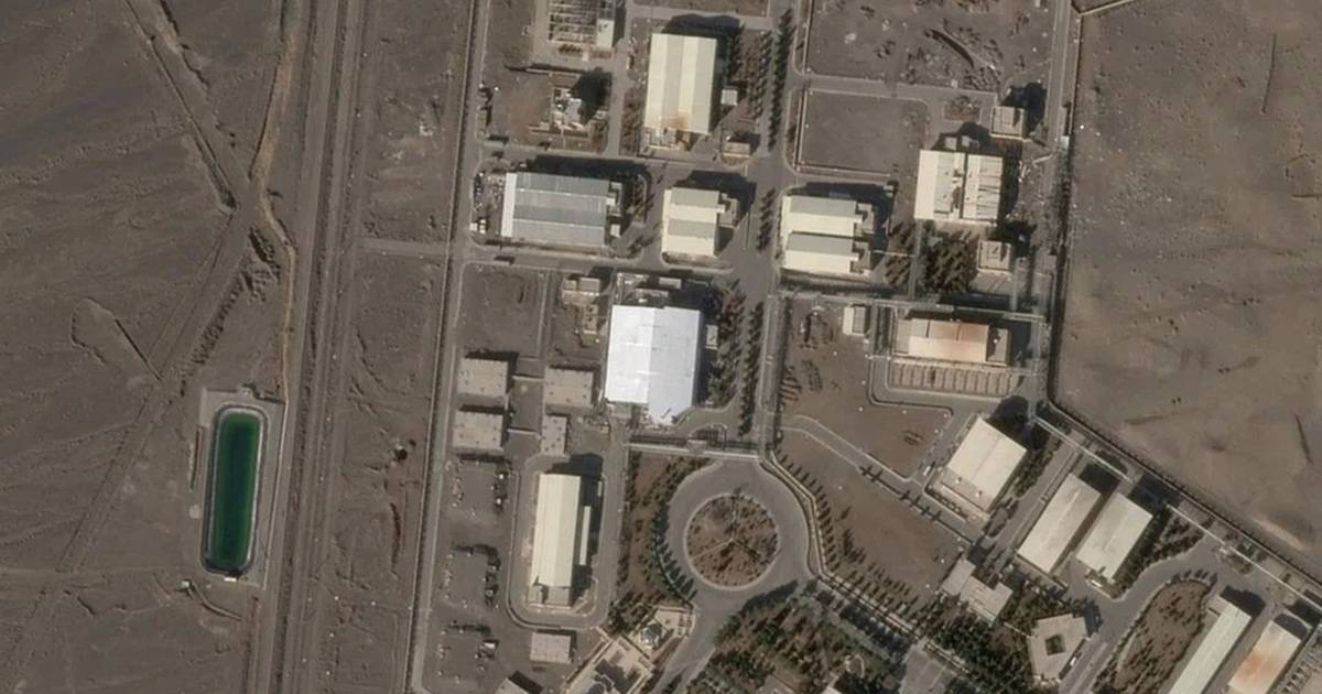 21 giờ đàm phán đổ vỡ: Mỹ - Iran đối đầu vì “lệnh cấm uranium 20 năm”?
