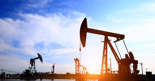 Giá dầu hạ nhiệt xuống dưới 100 USD/thùng khi kỳ vọng đàm phán Mỹ - Iran quay trở lại