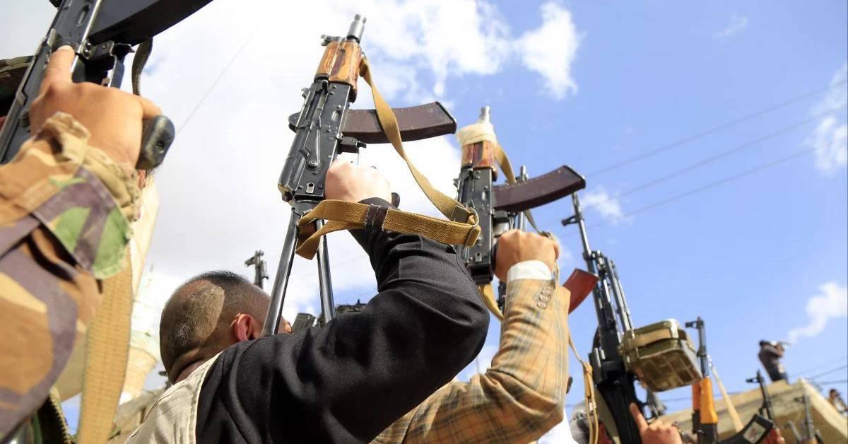 Biển Đỏ “dậy sóng”, Houthi dọa chặn đường dầu chiến lược của Saudi Arabia