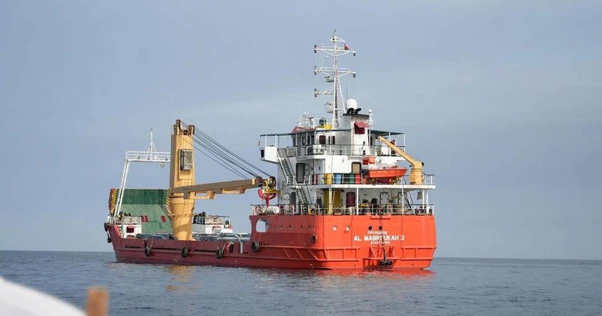 Ông Donald Trump: Iran “khát tiền”, muốn mở lại eo biển Hormuz ngay lập tức