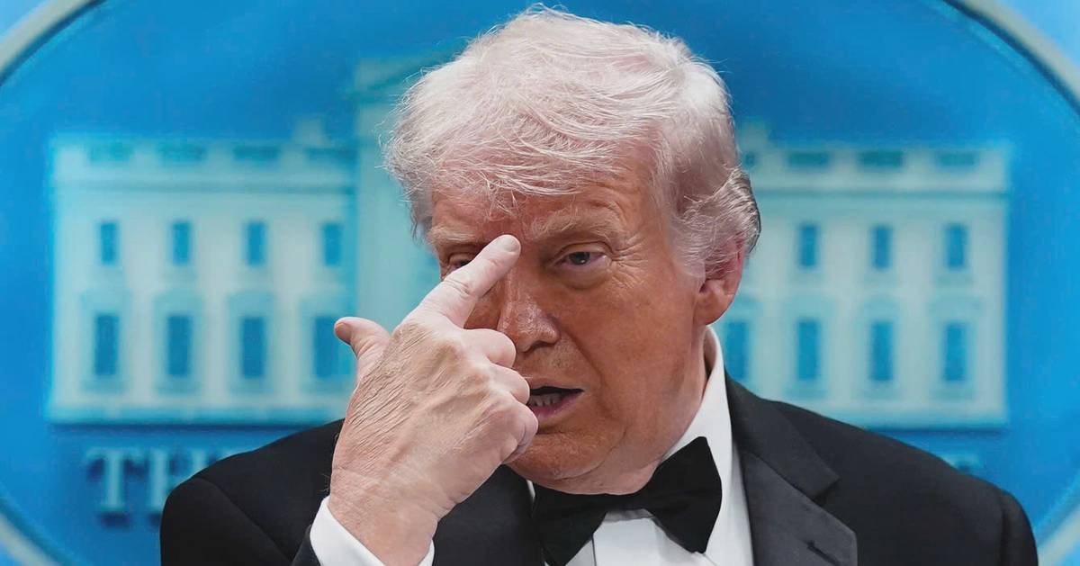 3 lần thoát hiểm trong hai năm: Bóng ma ám sát luôn bám theo Donald Trump