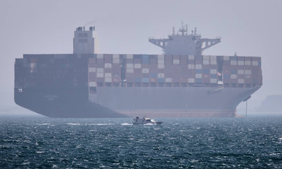 Bên trong chiến dịch hộ tống tàu hàng qua Hormuz của ông Trump