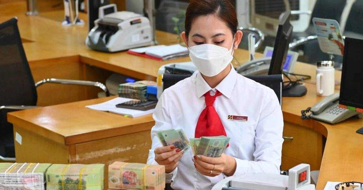 Ngân hàng cắt hàng nghìn nhân sự nhưng vẫn tuyển ồ ạt: Điều gì đang xảy ra?