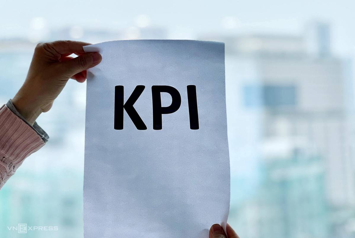 Nhiều lao động bị vắt kiệt vì 'KPI, deadline'