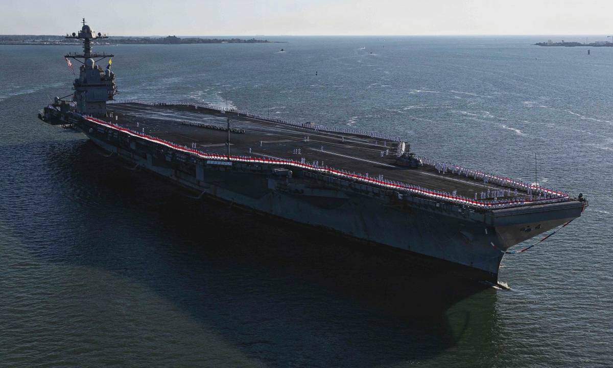 Mỹ muốn biến siêu tàu sân bay thành nhà máy điện hạt nhân nổi