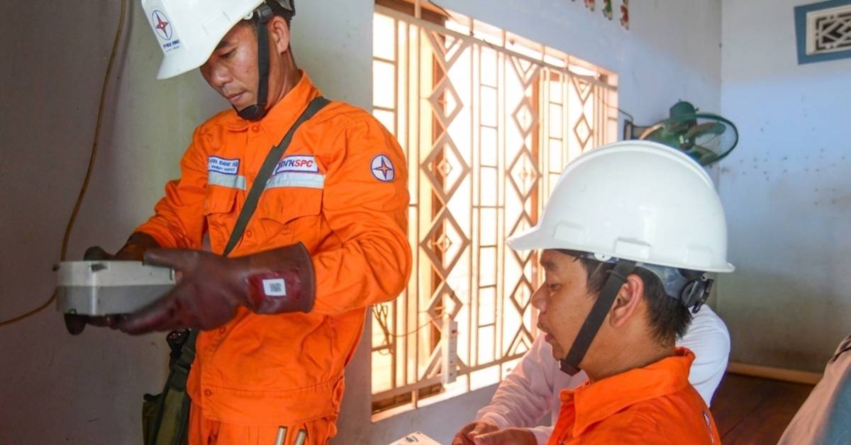 EVN gây bất ngờ: Lãi hơn 51.800 tỷ đồng, xóa sạch khoản lỗ khổng lồ chỉ sau một năm