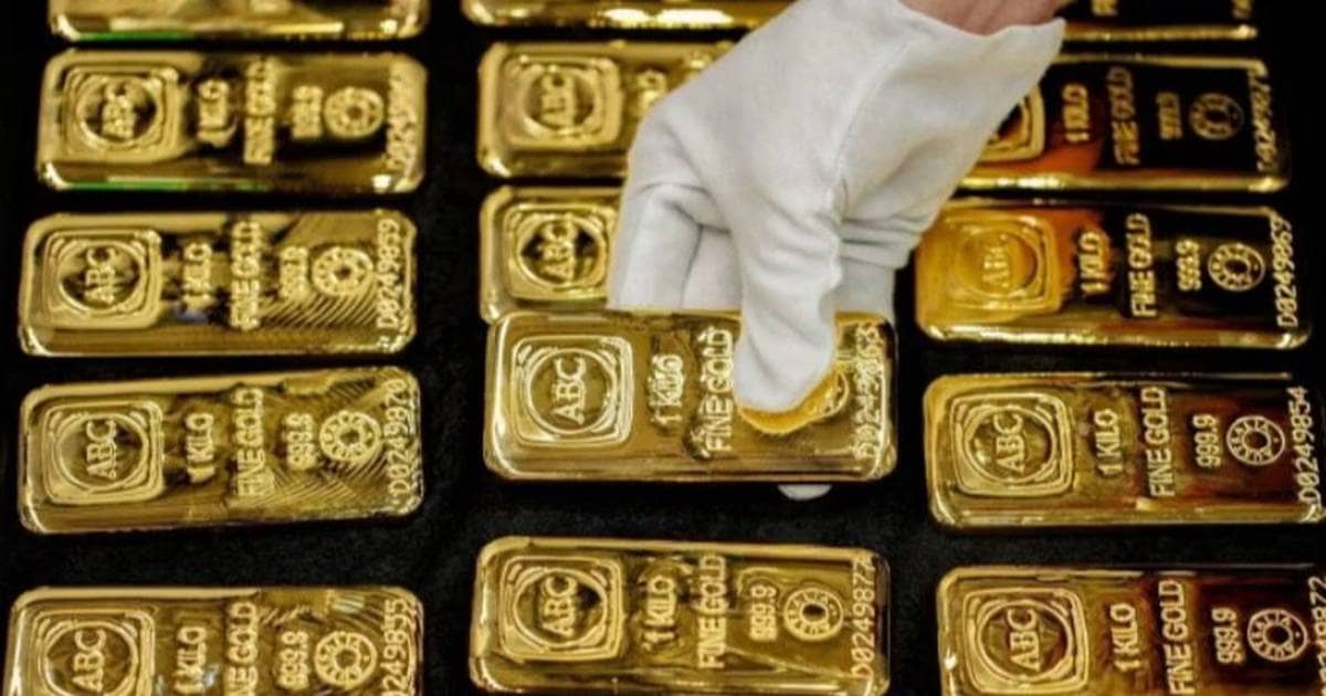 Thế giới liên tục bán vàng, Trung Quốc vẫn âm thầm gom hơn 2.300 tấn để làm gì?