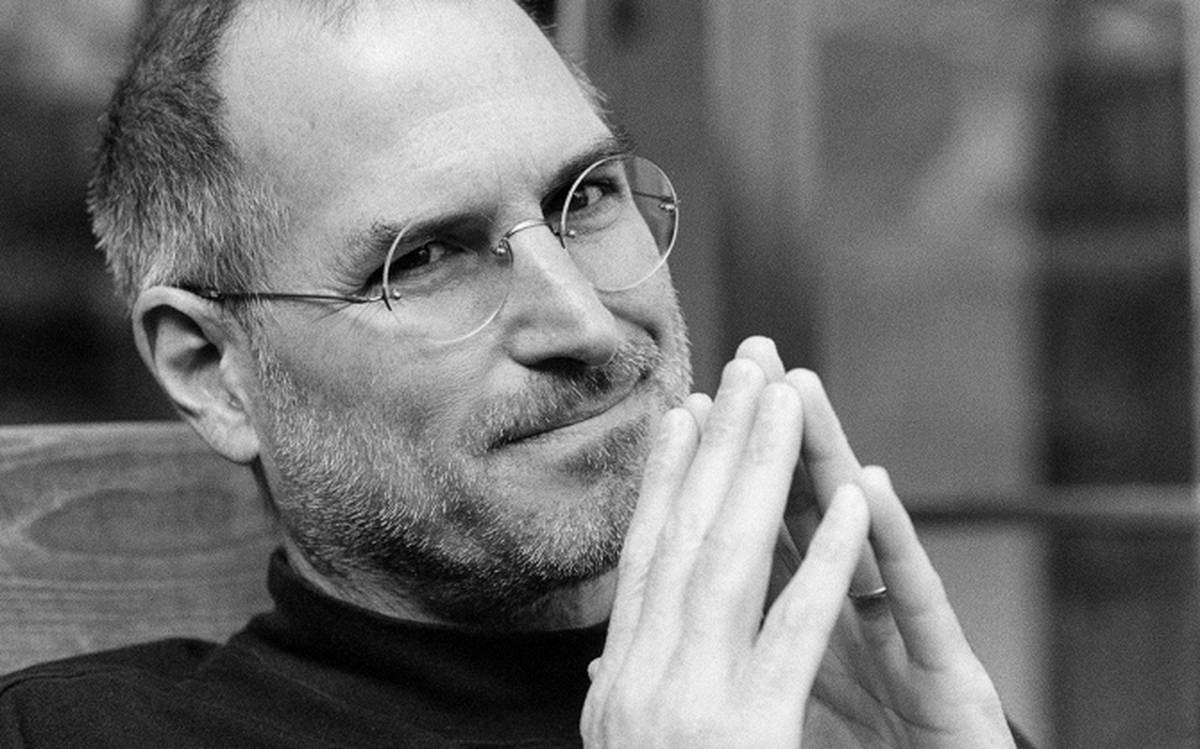 Steve Jobs thay đổi thế giới bằng phát minh hay bằng cách con người dùng công nghệ?
