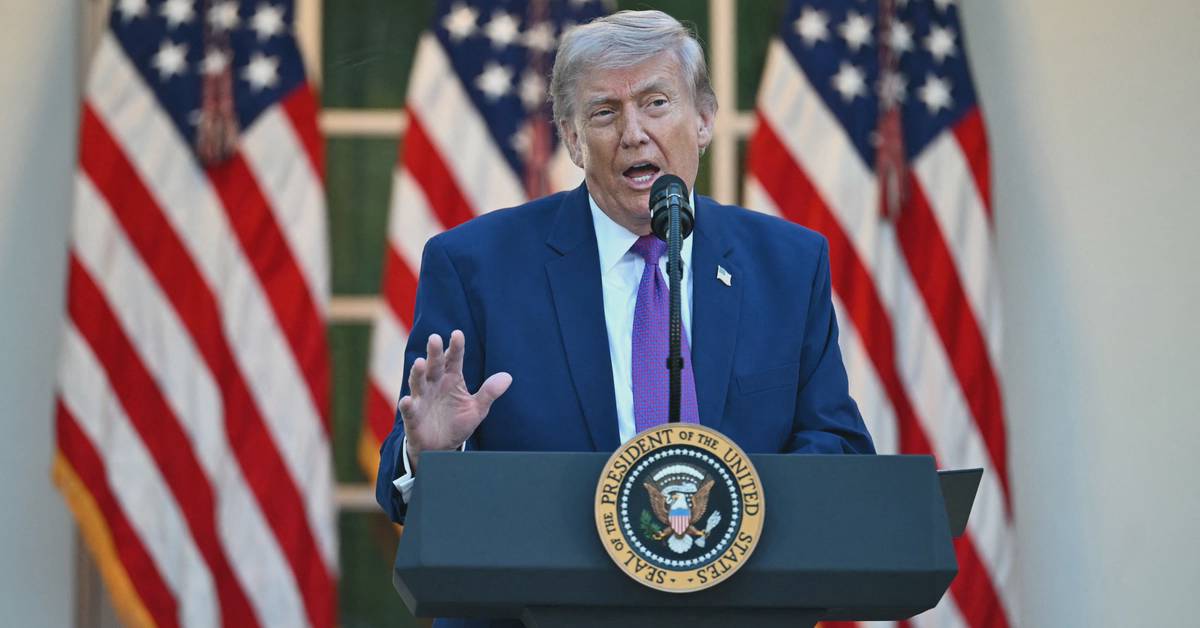 Ông Trump nói Iran xin ngừng tấn công, Tehran lập tức bác bỏ: Ai đang nói thật giữa cuộc đối đầu nguy hiểm?