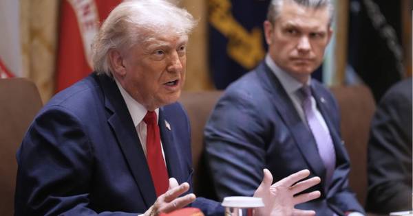 Sốc: Donald Trump nói “quyền lực vô hạn”, Iran buộc phải đầu hàng?