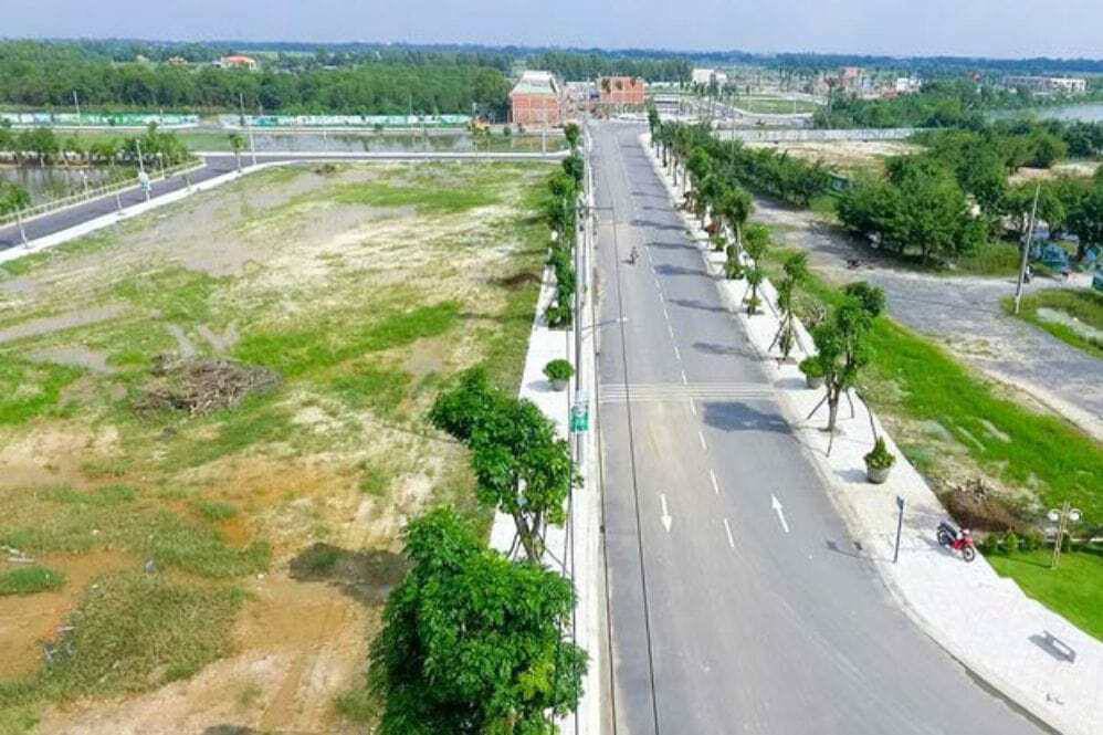 Cắt lỗ cả tỷ đồng, đất nền ven đô vẫn khó bán
