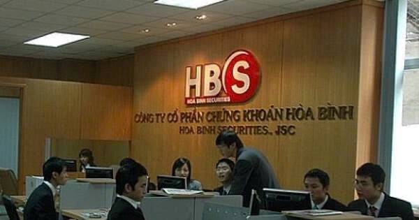 Sốc: Một CTCK muốn thanh lý cổ phiếu trên 481 tài khoản khách hàng