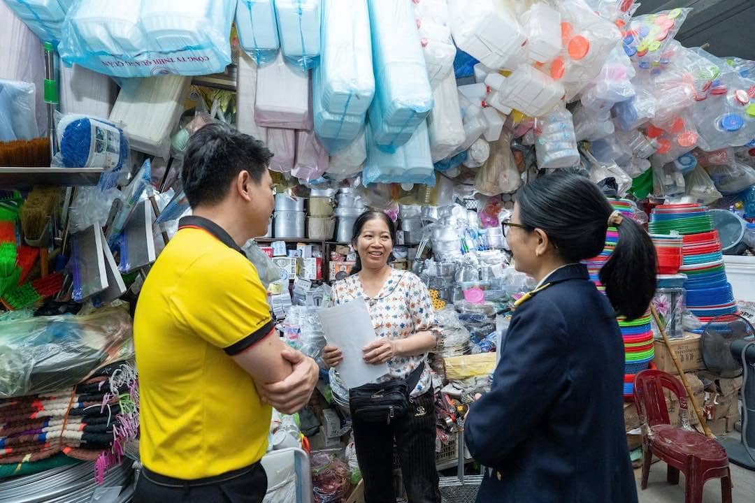 Bộ Tài chính sẽ xem xét nới ngưỡng doanh thu với hộ kinh doanh?