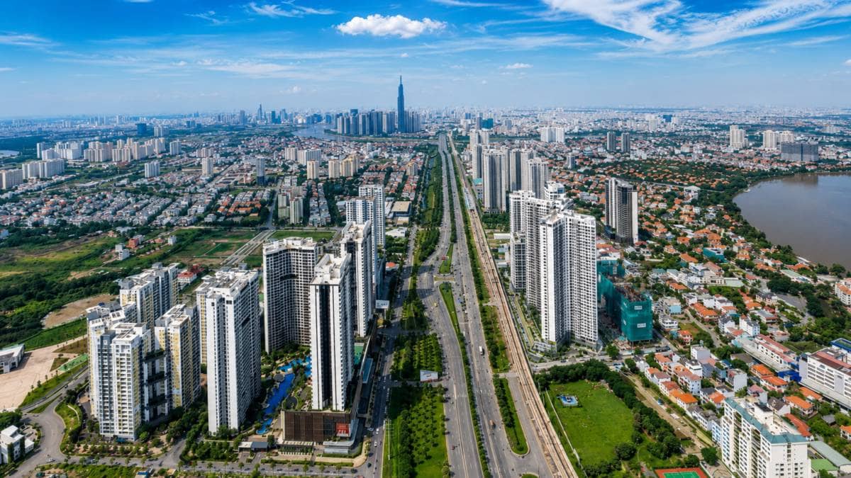 Nhà giá rẻ gần như biến mất, giấc mơ an cư ngày càng xa vời