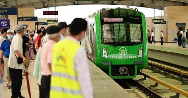 Metro Hà Nội đang gặp vấn đề gì mà nhân sự phải “kêu cứu” vì chậm lương?