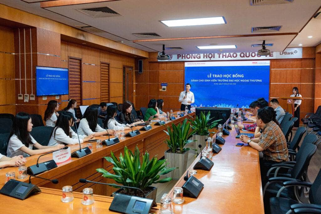 GELEX trao học bổng, vun đắp nguồn nhân lực tương lai từ Đại học Ngoại thương
