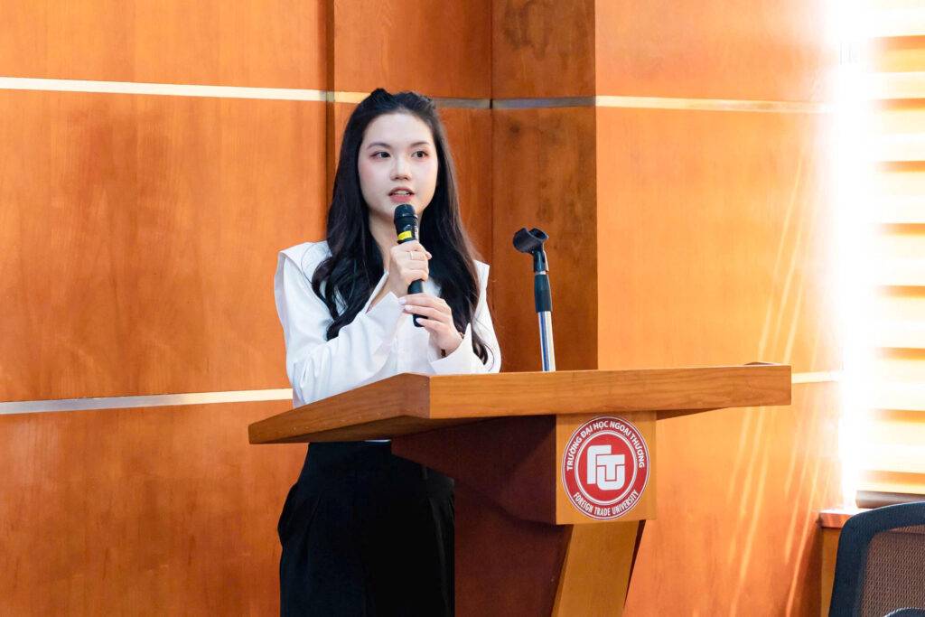 GELEX trao học bổng, vun đắp nguồn nhân lực tương lai từ Đại học Ngoại ...