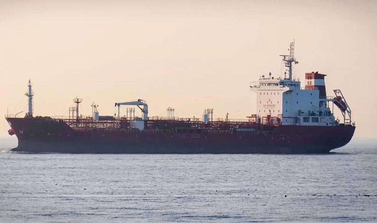 Điểm nghẽn Hormuz và bài toán tăng trưởng