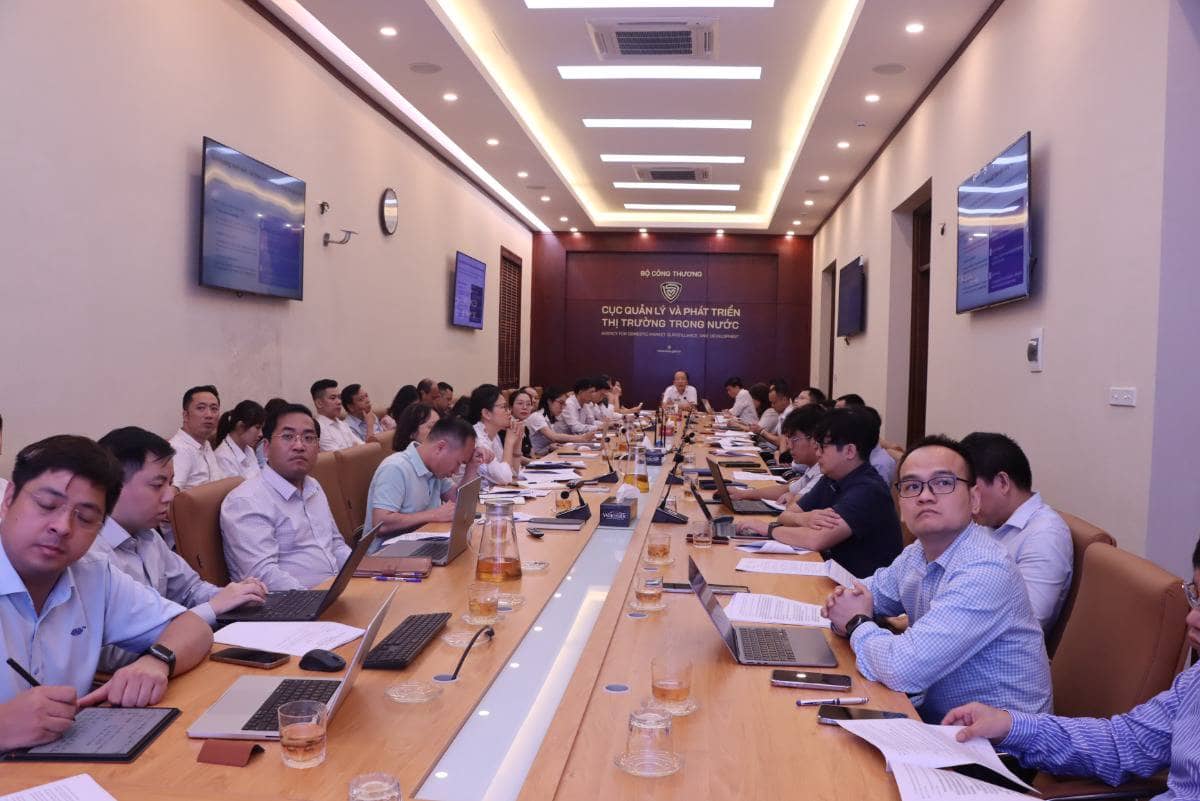 Dòng chảy dầu toàn cầu biến động khi Ả Rập Xê Út cắt giảm mạnh xuất khẩu sang Trung Quốc