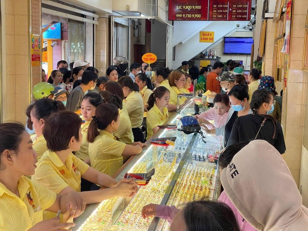 Diễn biến giá Vàng nội địa ở phiên giao dịch đầu tuần 13/4/2026