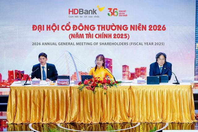 Giải mã nước cờ HDBank: bỏ qua tiền mặt, giữ lại 14.000 tỷ đồng để đổi lấy gì?