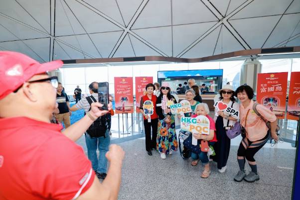 Sun PhuQuoc Airways chính thức cất cánh tới trung tâm tài chính hàng đầu châu Á