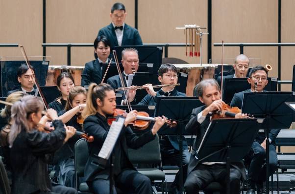 Hòa nhạc “Shades of Paris”: thần đồng piano Lise de la Salle cùng dàn nhạc SSO tái hiện sắc màu âm nhạc Pháp