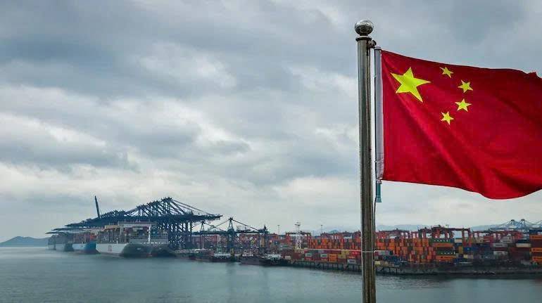 Nhập khẩu dầu thô của Trung Quốc giảm mạnh, nhưng đó là do kinh tế chứ không phải do lòng vị tha