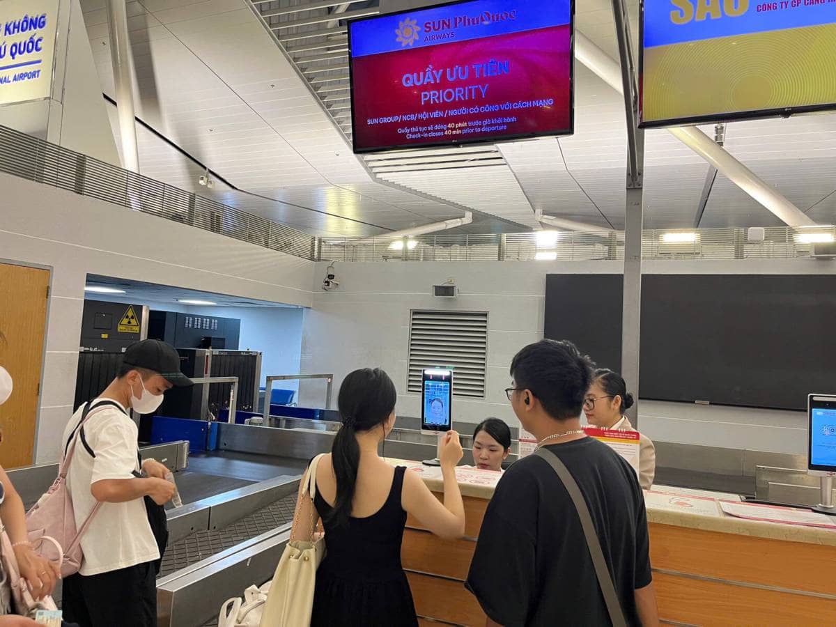 Từ ngày 1/6, Cảng HKQT Phú Quốc áp dụng toàn trình công nghệ nhận diện khuôn mặt Sun Express