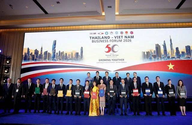 FPT dòng tiền nhập cuộc - cuộc chơi của khối ngoại và cổ đông lớn