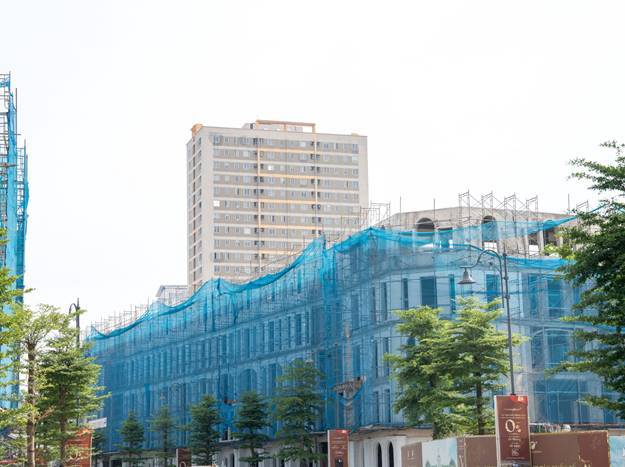 Dự án nhà phố hàng hiệu của Sunshine Group tăng tốc về đích, gần 1.300 căn đã cất nóc. Tâm điểm chú  ...