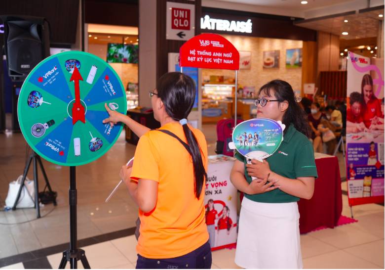 “VPBank tới rồi, mở “lời” ngay thôi” chào sân TP.HCM bằng chuỗi trải nghiệm ấn tượng