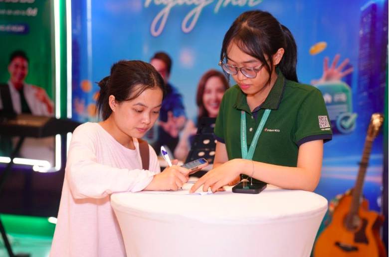 “VPBank tới rồi, mở “lời” ngay thôi” chào sân TP.HCM bằng chuỗi trải nghiệm ấn tượng