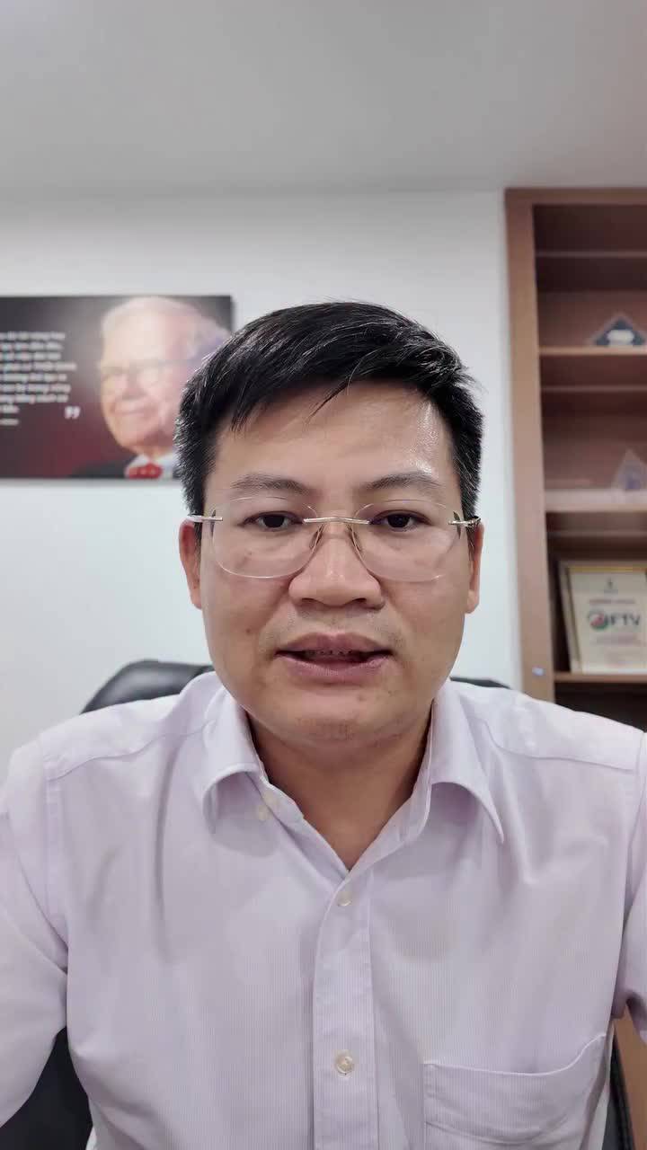 Vàng sụt giảm liên tục – người mua ở đỉnh 200 triệu/lượng đang lỗ tới 30%, khi nào mới về bờ?