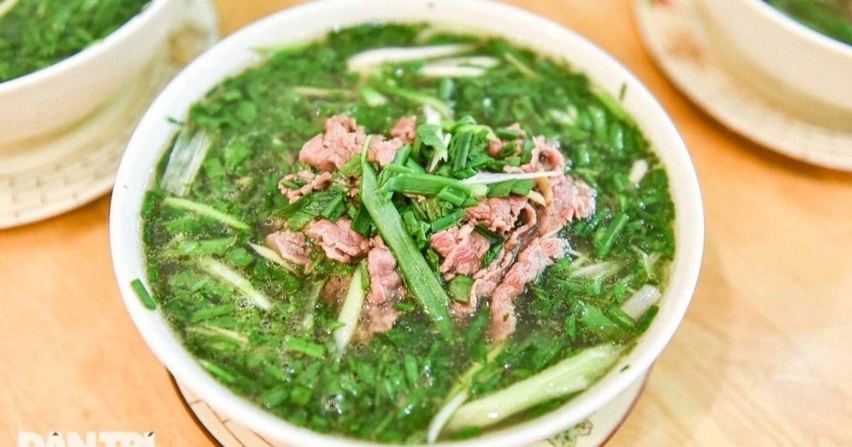 Xăng dầu giảm sâu, vì sao bát phở, cước xe vẫn neo giá cao?
