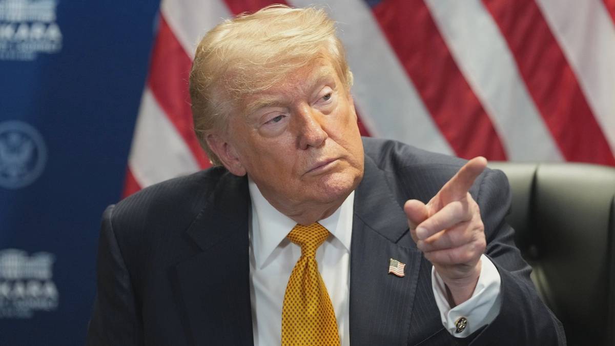 Chiến thuật 'vừa đấm vừa xoa' của ông Trump tại hội nghị NATO