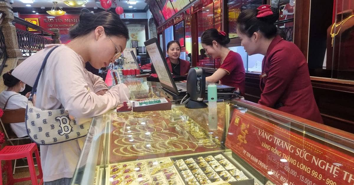 Bảo Tín Minh Châu bất ngờ dừng mua vàng PNJ, xóa luôn bảng giá thương hiệu khác